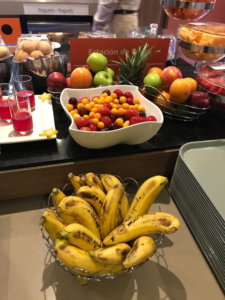Hampton By Hilton Bogota Usaquen Luaran gambar